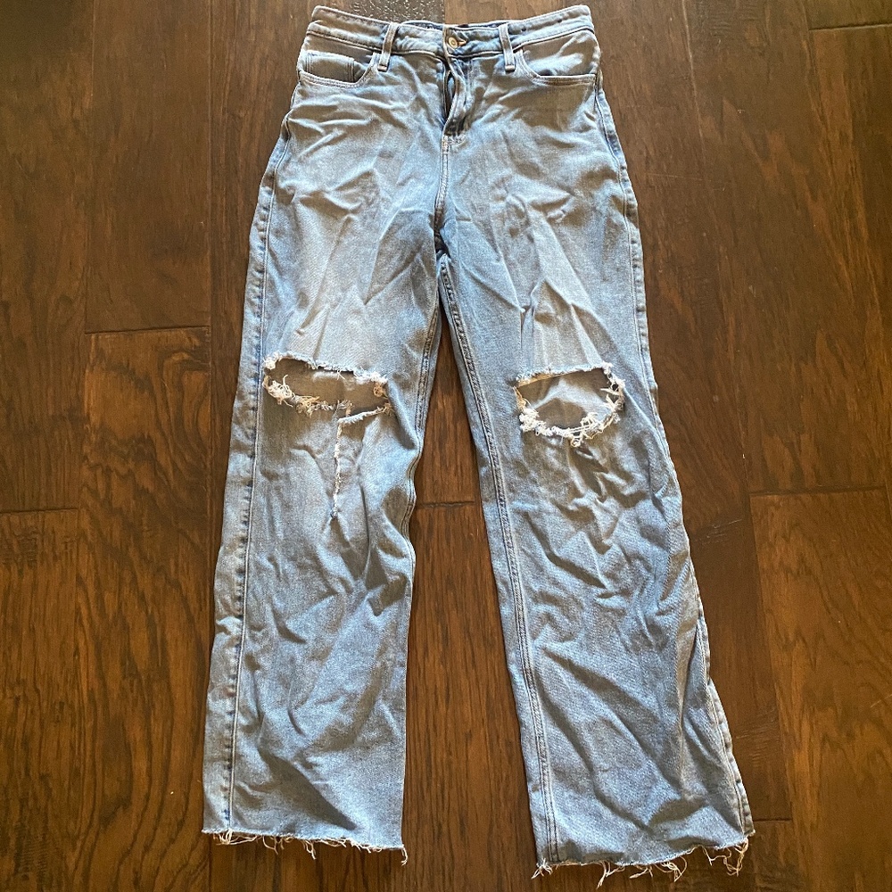 Hollister high-rise, ripped, and baggy jeans!